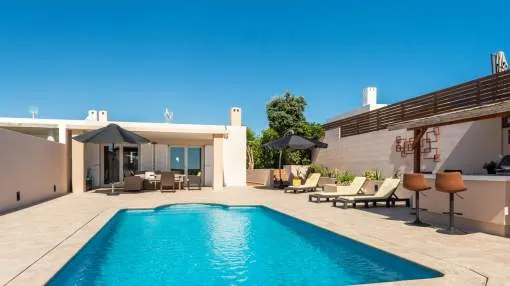 Villa with pool and views in Cala Llonga Villa with pool and views in Cala Llonga